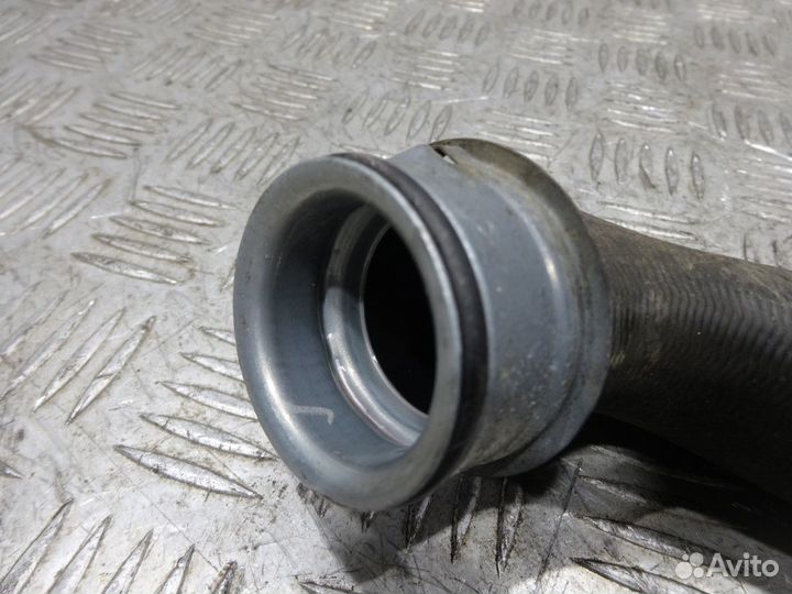 Патрубок радиатора Мерседес 166 292