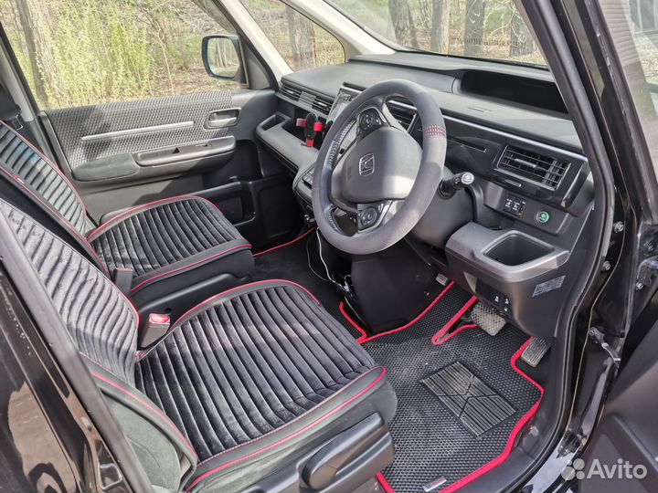 Honda Stepwgn 1.5 CVT, 2015, 98 000 км