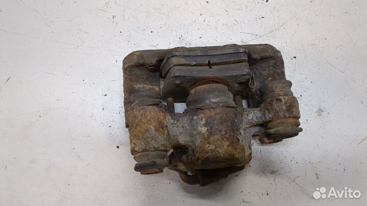 Суппорт Toyota RAV 4, 2005