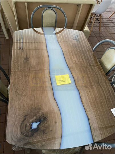 Стол oбеденный стeклянный