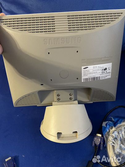 Монитор Samsung 15