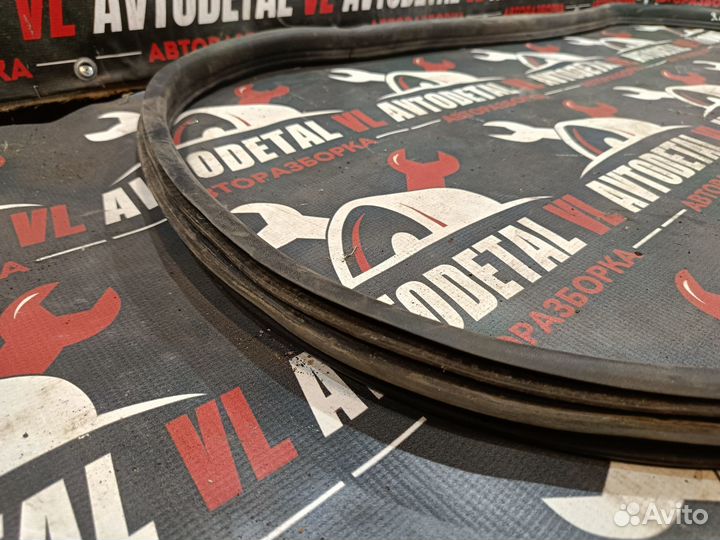 Уплотнительная резинка Opel Astra H