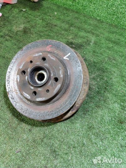 Кулак поворотный передний левый LADA Kalina