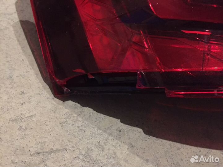 Фонарь со сколом правый Skoda Superb 2018