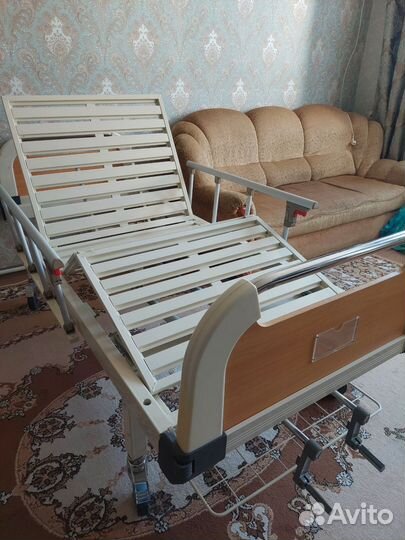 Медицинская кровать для лежачих больных