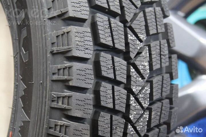 Maxxis SS-01 Presa SUV 245/45 R20