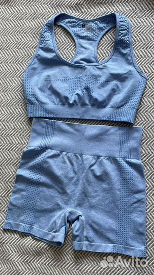 Костюм для йоги и фитнеса