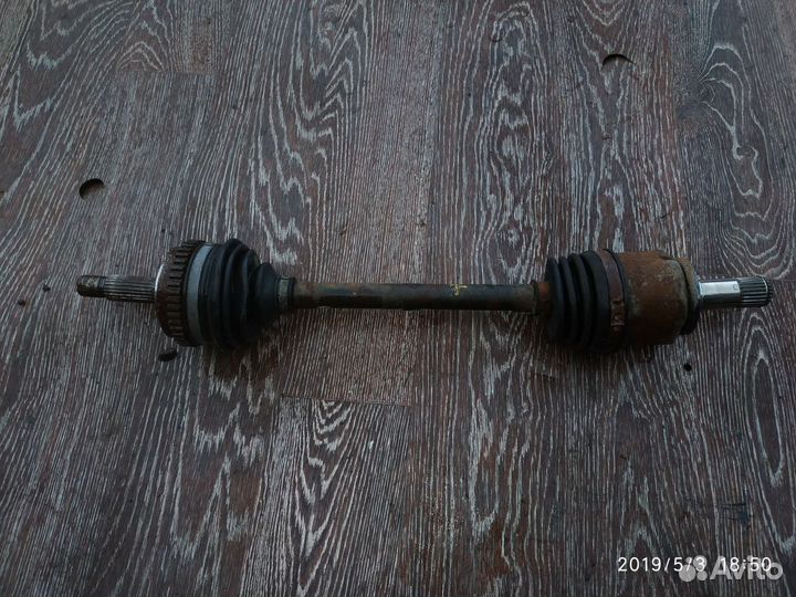 Полуось передняя левая для VAZ LADA Granta 2011)