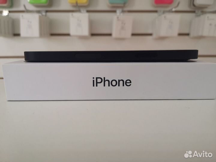 iPhone 12, 64 ГБ