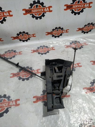 Замок двери задний левый Ford Focus CB8 pnda 2012