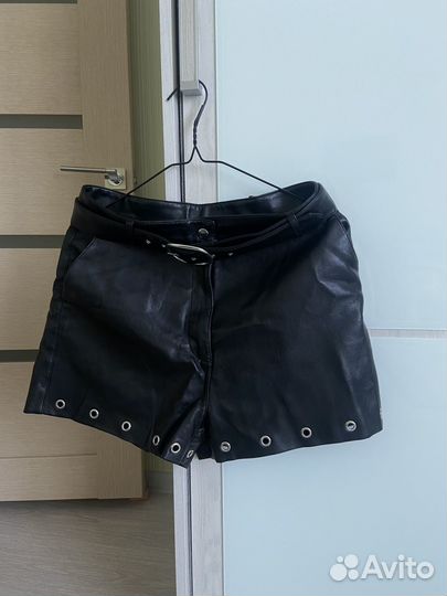 Кожаные шорты