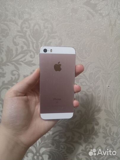 iPhone SE, 32 ГБ