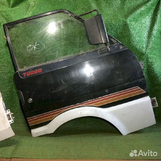 Дверь правая Mazda Bongo SSE8R SSF8W Черная царапи