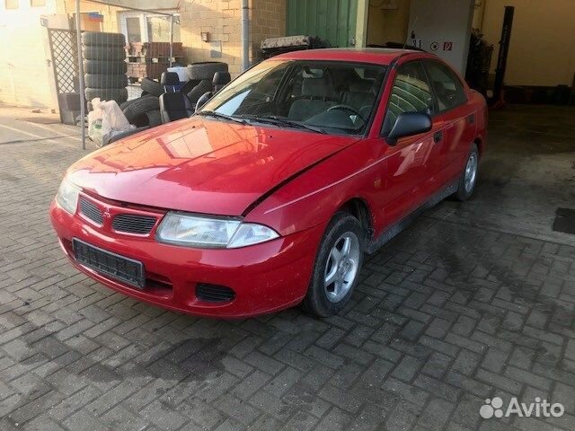 Разбор на запчасти Mitsubishi Carisma