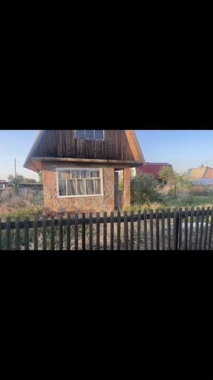 Дача 20 м² на участке 10 сот.