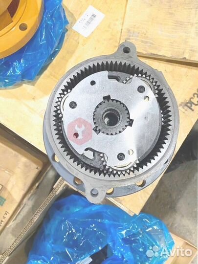 Редуктор поворота Hitachi ZX60