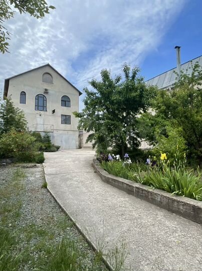 Дом 247 м² на участке 5,5 сот.