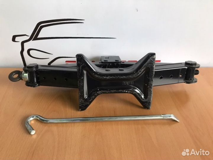 Домкрат Mazda