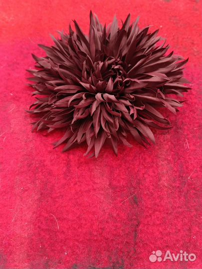 Брошь- цветок из шелка