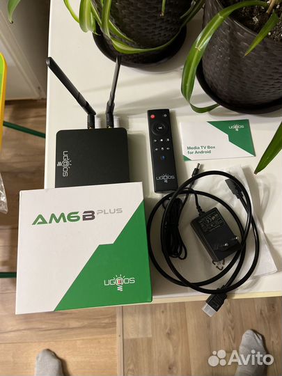 Ugoos AM6B Plus с Bluetooth пультом