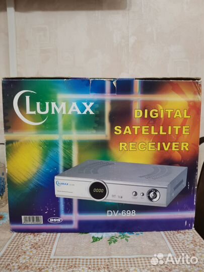 Спутниковый ресивер lumax DV-698