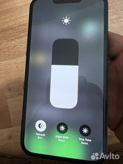 Телефон iPhone 13