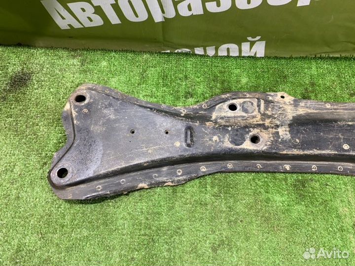 Балка поперечная передняя Toyota Vista SV40 4S-FE