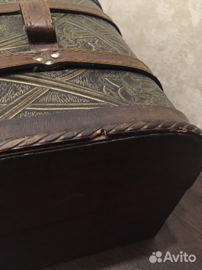 Сундук декоративный