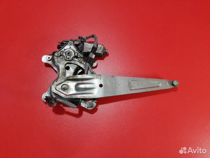 Стеклоподъемник задний правый Lexus Lx470 UZJ100