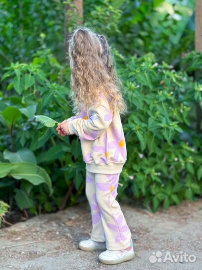 Костюм Zara на девочку 98,104,110,128