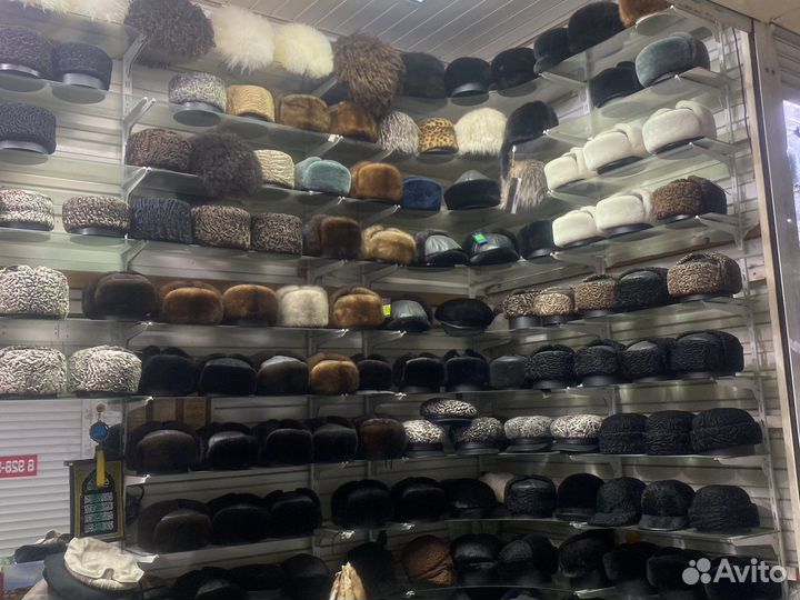 Каракулевая шапка