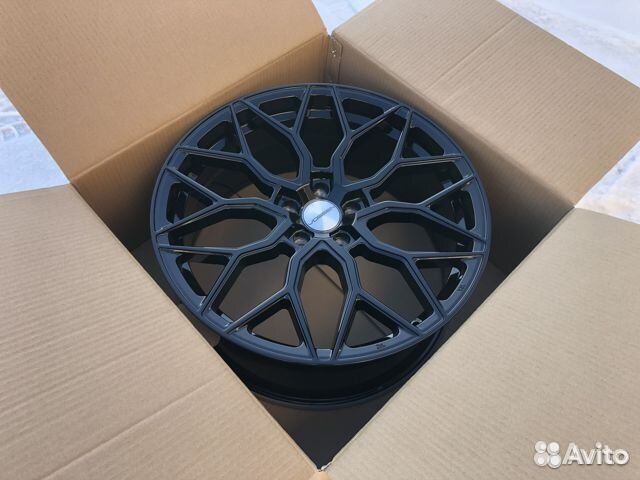 R20 5х114.3 Vossen HF-2 Black Новые Диски