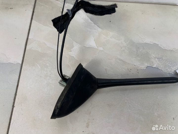 Антенна Ford Focus 3 CB8 1.6 (pnda) 2011