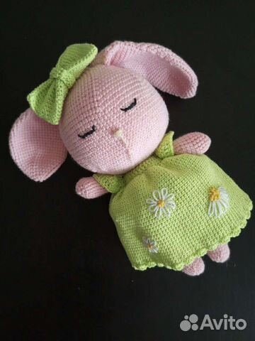 Зайка вязаный