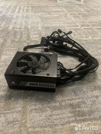 Блок питания Corsair RM1000x