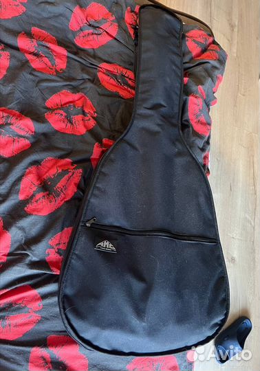 Вестерн-гитара LAG T-70D