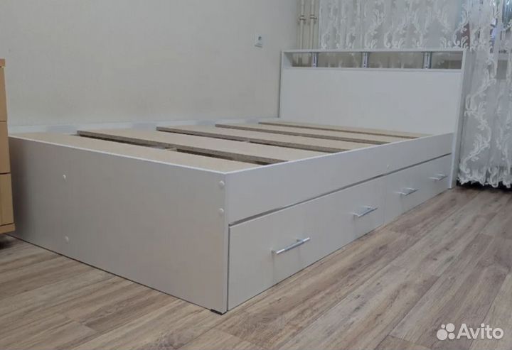 Кровать двуспальная 160х200 с ящиками