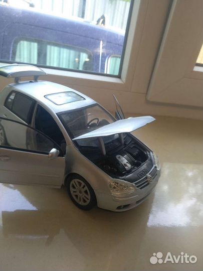 Модель 1/18 volkswagen golf