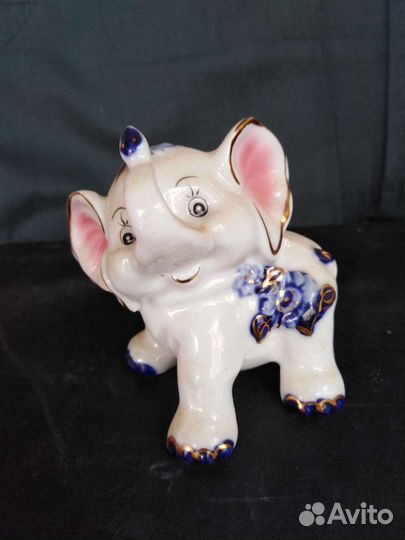 Фарфоровые статуэтки