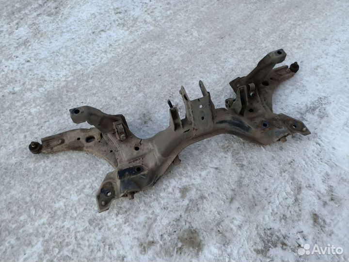 Подрамник передний Kia Spectra/Киа Спектра