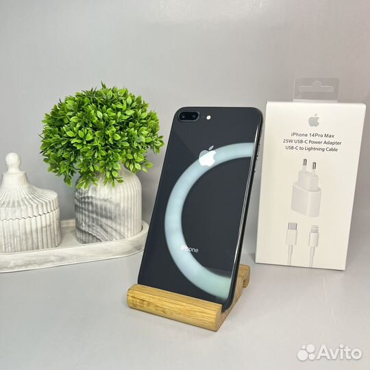 iPhone 8 Plus, 64 ГБ