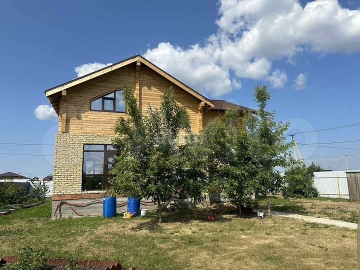 Дом 220 м² на участке 10 сот.