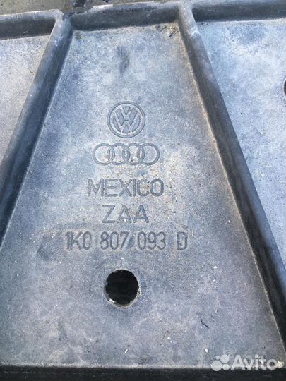 Усилитель переднего бампера нижний VW Jetta 5