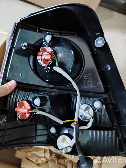 Фонарь задний правый Kia Sorento BL 2002-2009