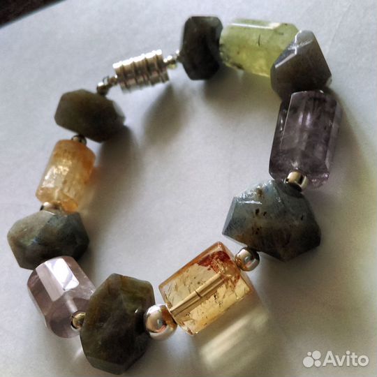 Браслет с натуральными камнями
