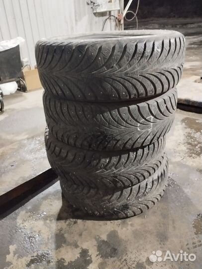 Goodyear UltraGrip Extreme 195/60 R15 88T