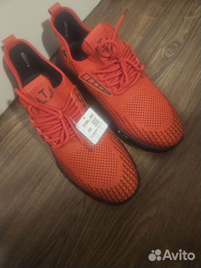 Кроссовки мужские новые T.Taccardi 44