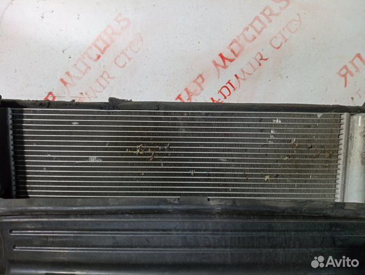 Радиатор охлаждения двигателя Volvo V40 хетчбек