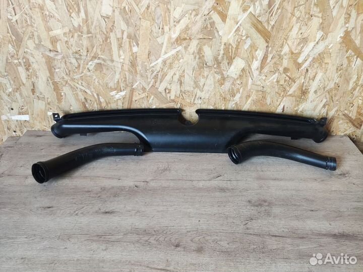 Воздуховод отопителя Volvo V50