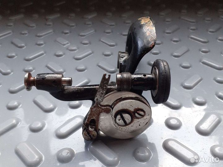 Шпулемоталка для челнока-пули верхняя